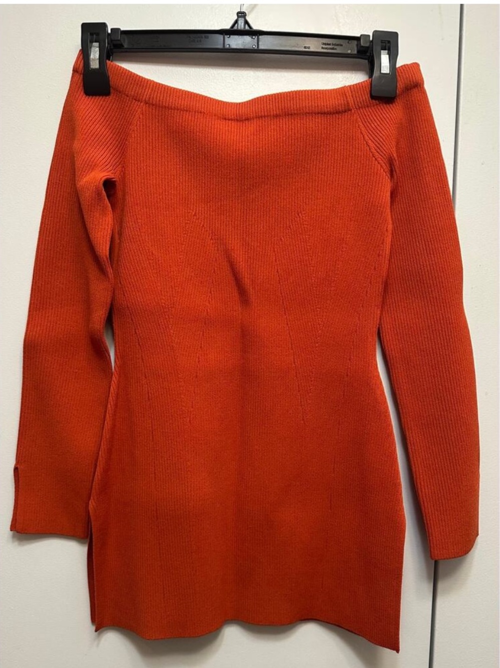 Veronica Beard - Derick Ribbed Off-shoulder Pullover Top